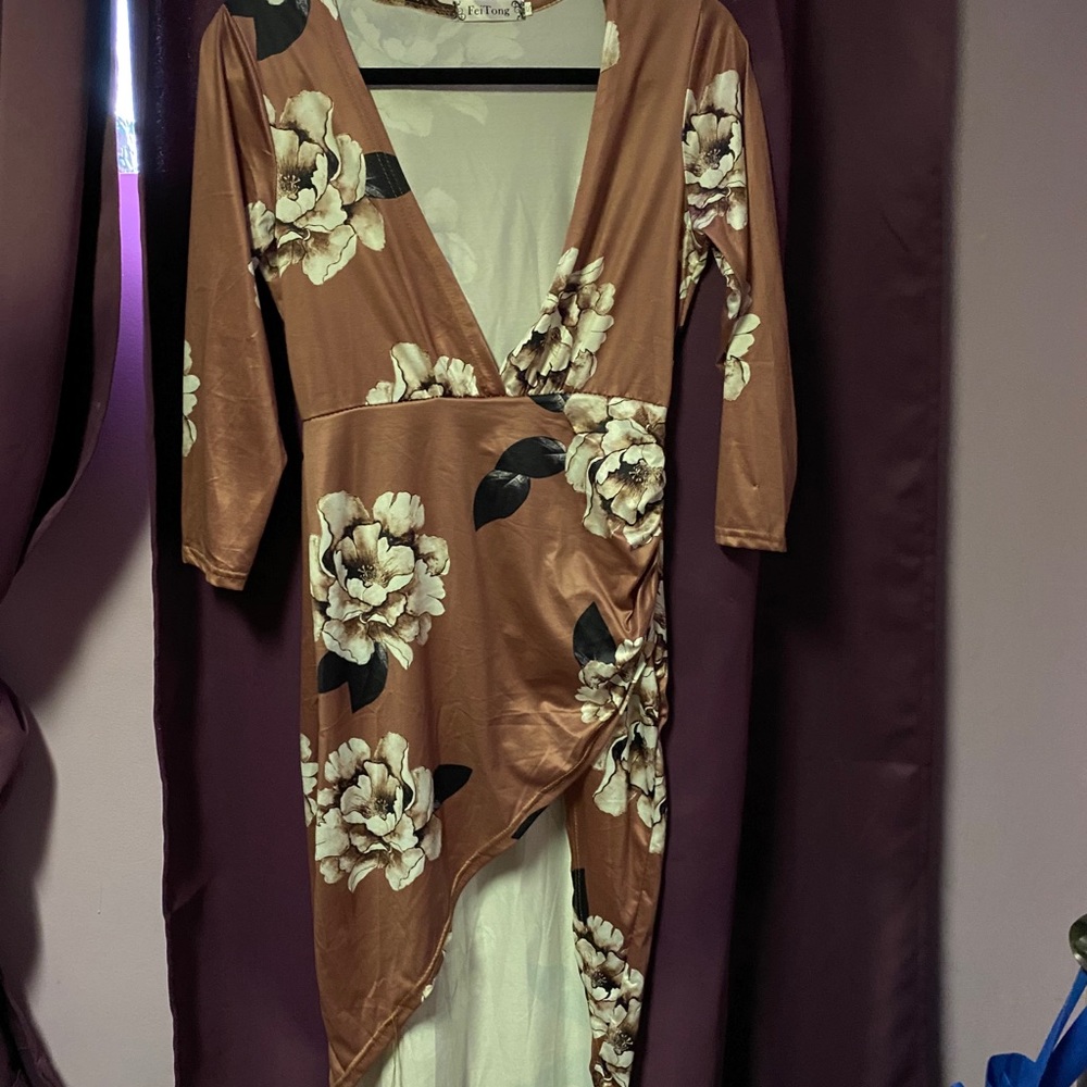 High split , low high v neck dress